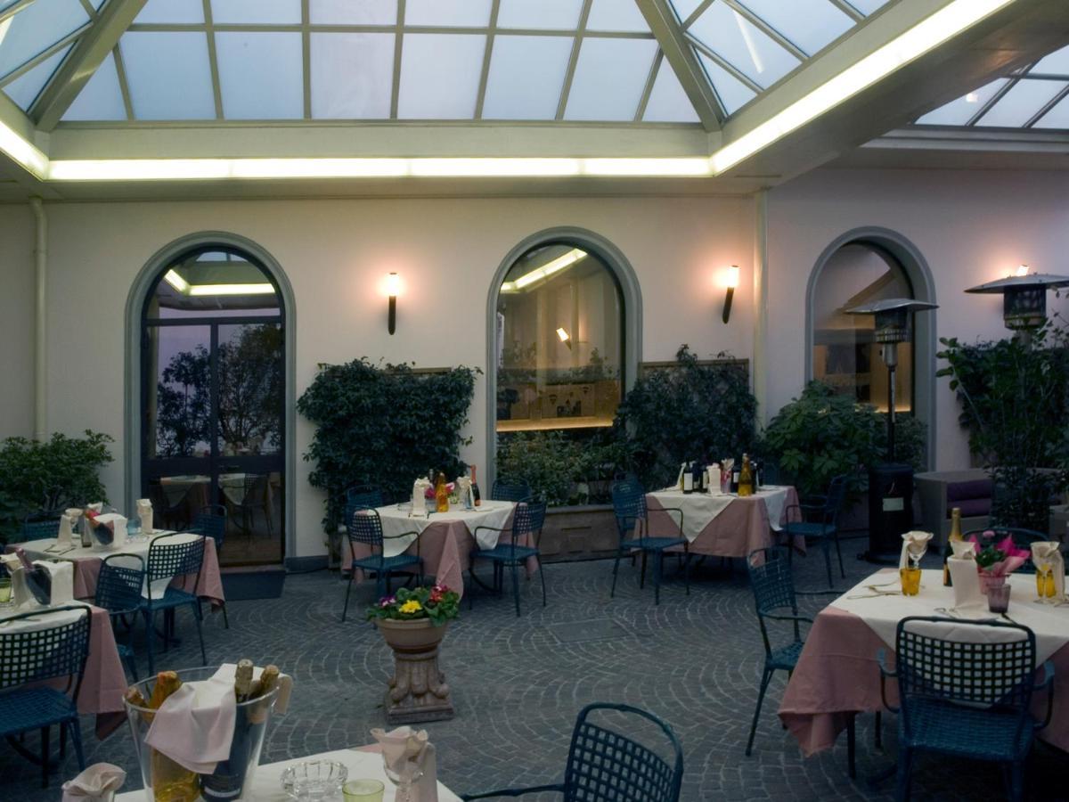 Hotel Verdi Boutique Hotel Parma Esterno foto