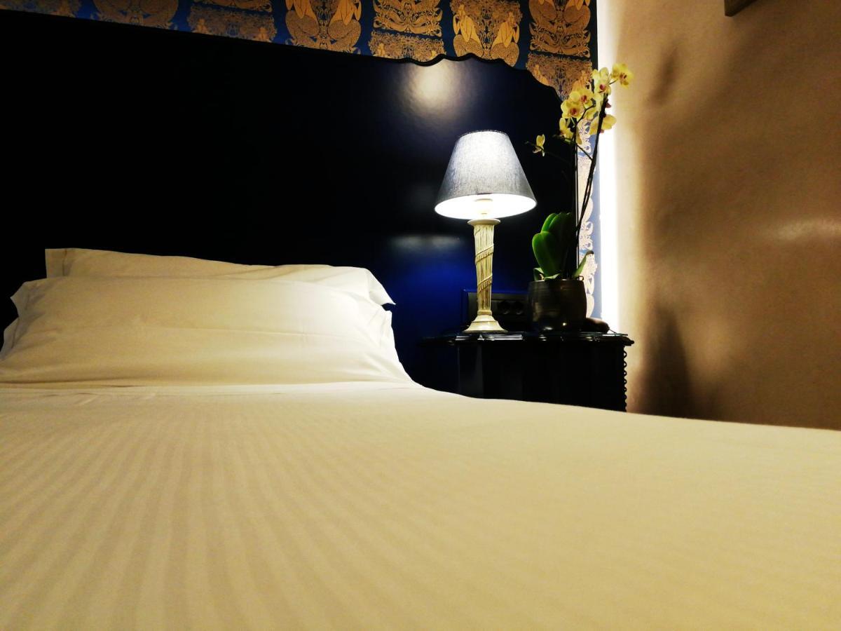 Hotel Verdi Boutique Hotel Parma Esterno foto